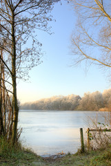 Cold late afternoon, Kalter Nachmittag am See