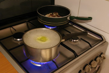le repas est sur le feu