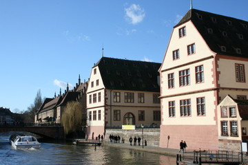Fototapeta na wymiar Muzeum Historyczne Miasta Strasburgu (Alzacja)