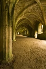 Photo sur Plexiglas Fontaine Vaulted ceilings in Fountains Abbey in North Yorkshire