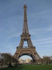 Fototapeta na wymiar Paris - Eiffel Tower from Champ de Mars