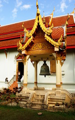 cloche et temple a chiang mai