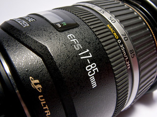Zoom lens