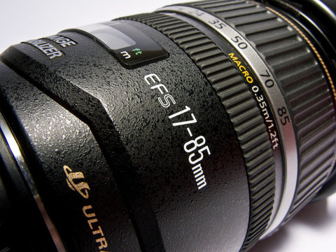 Zoom lens