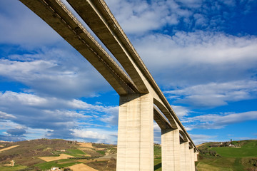 Ponte in calcestruzzo