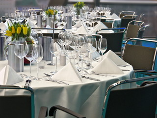 gedeckter tisch