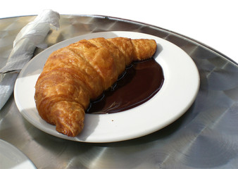 croissant con cioccolato