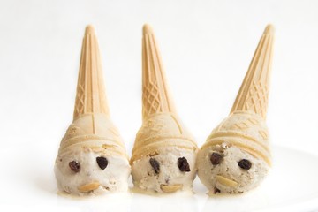 Ice cream dwarfs