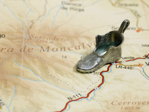 Bota sobre mapa