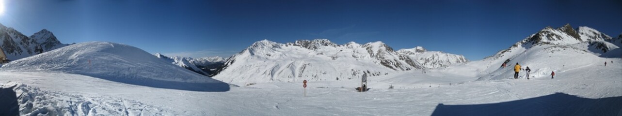 Winterpanorama aus Tirol