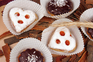 Cookies surrounded by cinnamon pieces
