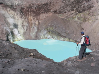 En el cráter del volcán © Subemontes