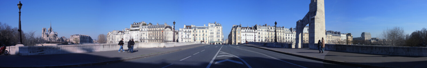 Fototapeta na wymiar pont et quai de paris la seine