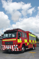Fototapeta na wymiar Red British Fire Engine 