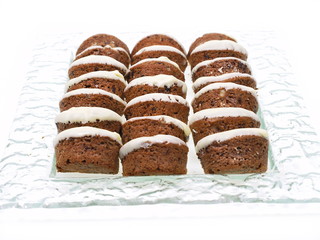 nussmuffins mit weisser schokolade