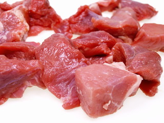 rohes kalbsgoulasch