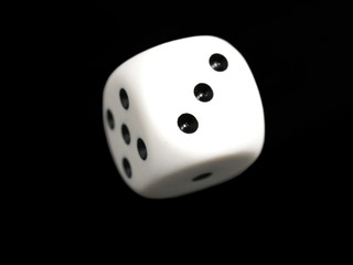 Dado en tres