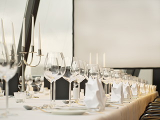 gedeckter tisch