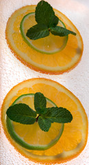 lime and orange segments whith mint