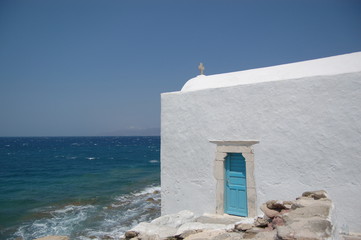 chapelle face &agrave; la mer