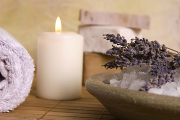 Obraz na płótnie Canvas aromatherapy. lavender bath items