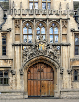 ornate gate with coat of arms, order of the garter, Oxford