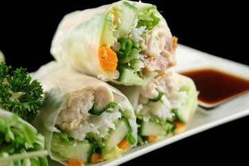  Vietnamese rice paper rolls with chicken and vegetables.