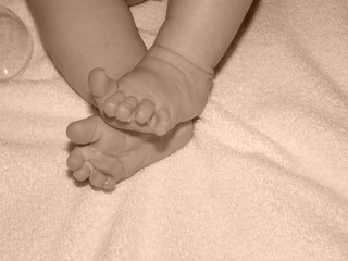 Les pieds de b&eacute;b&eacute;