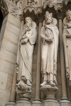 Statues de Notre Dame de Paris