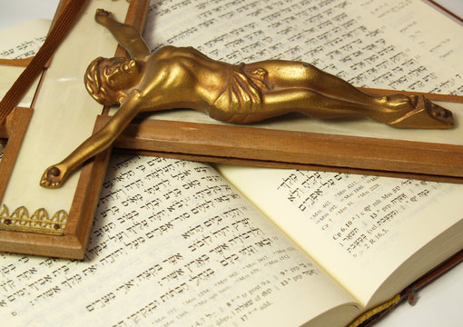 Crucifix on Hebrew
