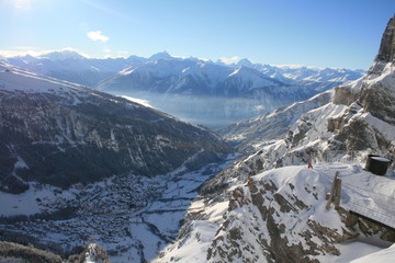 Leukerbad mit Gebirge