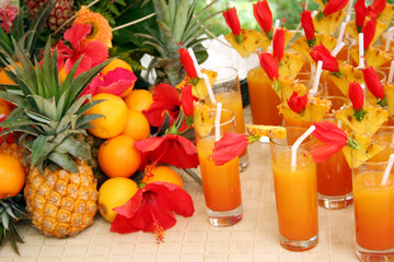 Cocktail drink arrangement