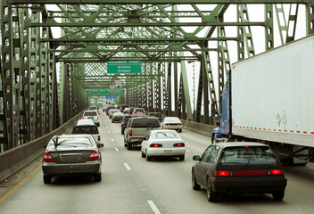 Traffic on bridge entering Oregon