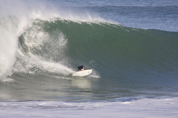 bodyboard dans le tube