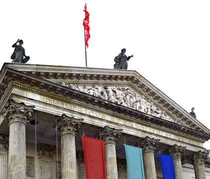 berlin unter den linden bebelplatz