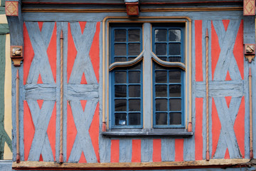 fen&ecirc;tre moyen&acirc;geuse