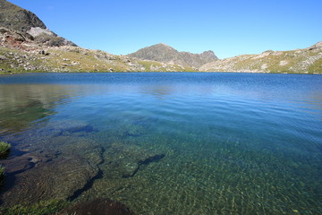 etang noir de la carança - pyrenees orientales