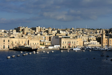 Fototapeta na wymiar Porto turistico di Malta
