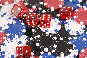 Casino Poker Chips mit Würfel