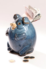 Hucha con euros