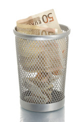 Mesh trash bin with fifty euro inside