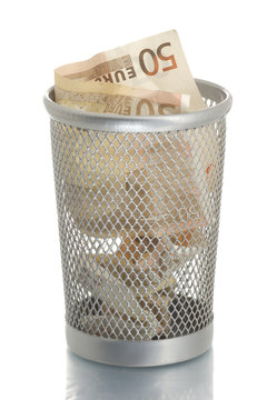 Mesh trash bin with fifty euro inside