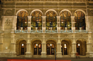 Wiener Staatsoper Haupteingang - Vienna opera main entrance