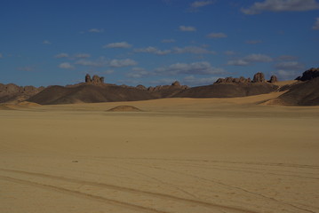 Fototapeta na wymiar Krajobrazy ADMER - Sahara - Algieria