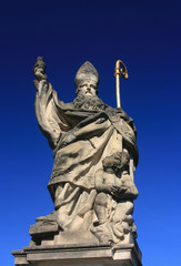 Fototapeta na wymiar Posąg św Augustyna na Most Karola