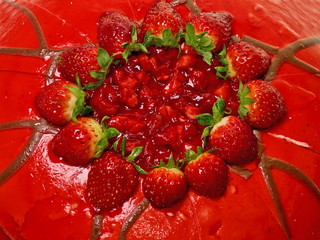 erdbeer mousse torte