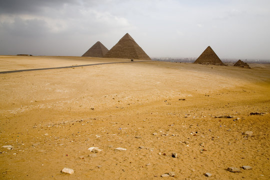 Pyramis of Giza