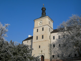 Fototapeta na wymiar Castle of Breznice in winter