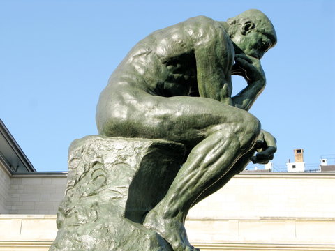 Statue du Penseur dans le jardin du Mus&eacute;e Rodin.