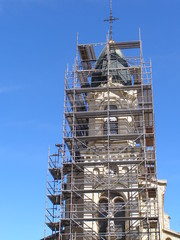 Echafaudage sur une &eacute;glise